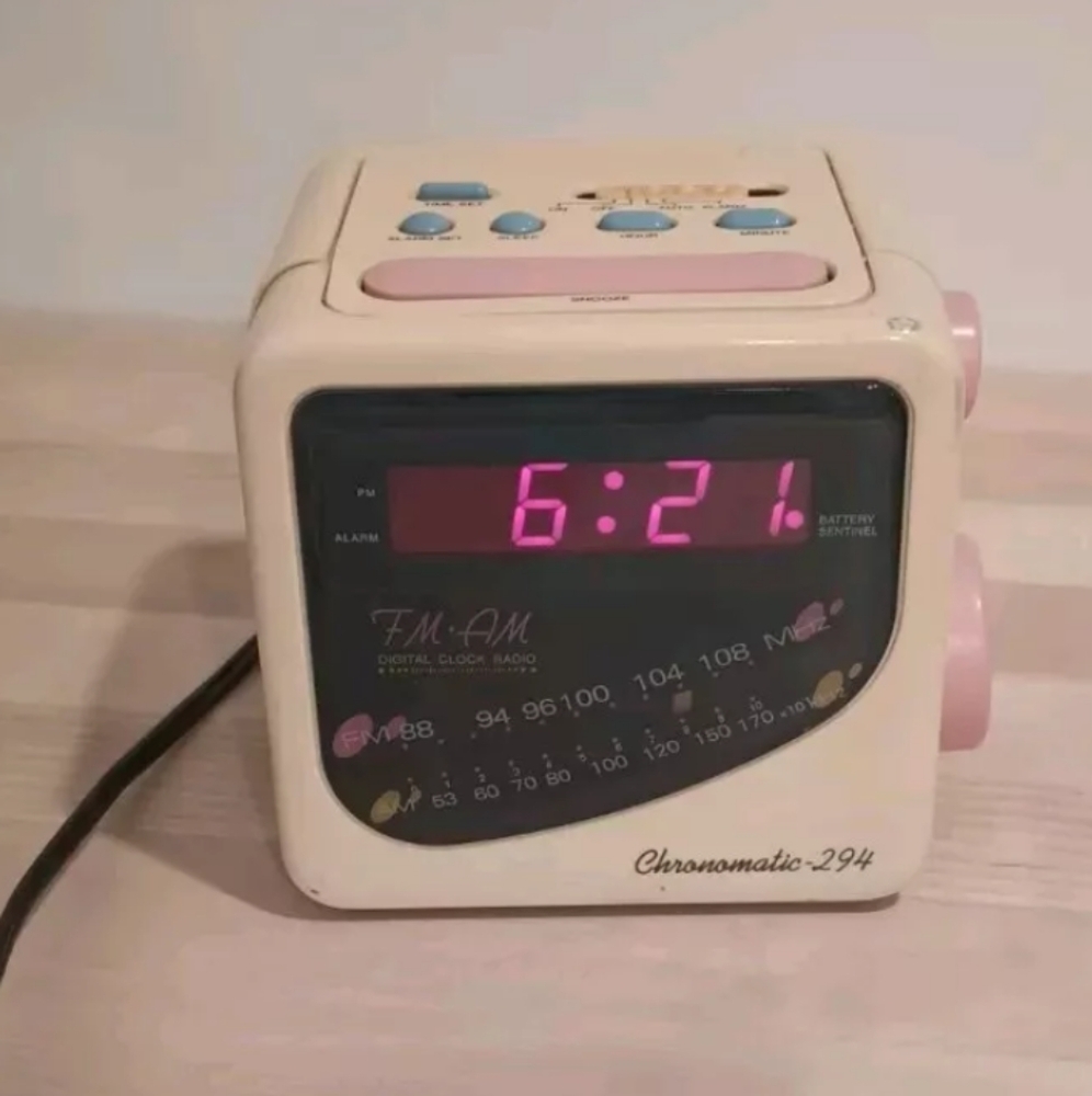 Retro Radio Shack 12-1594 Chronomatic 294 ANALOG 90sAM/FM Radio Alarm Clock